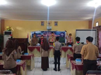 GIAT PRAMUKA : PENERIMAAN TAMU AMBALAN SMA NEGERI 4 PALU
